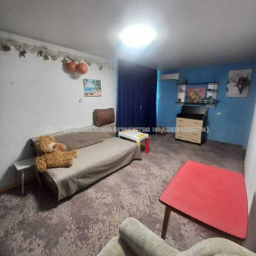 Продам квартиру, Индустриальный просп. , 2 кім., 45 м², косметический ремонт 
