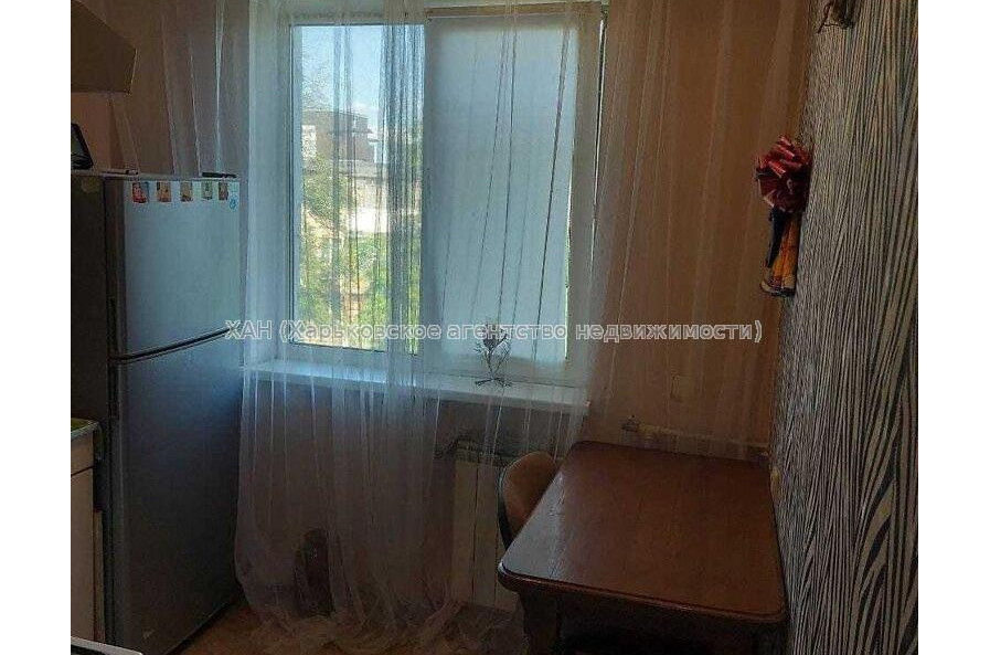 Продам квартиру, Индустриальный просп. , 2 кім., 45 м², косметический ремонт 