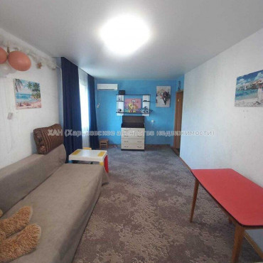Продам квартиру, Индустриальный просп. , 2 кім., 45 м², косметический ремонт 