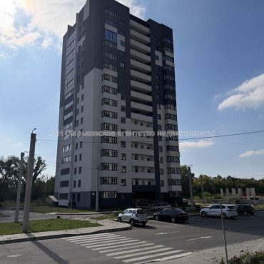 Продам квартиру, Непокоренных ул. , 3  ком., 90 м², без внутренних работ 