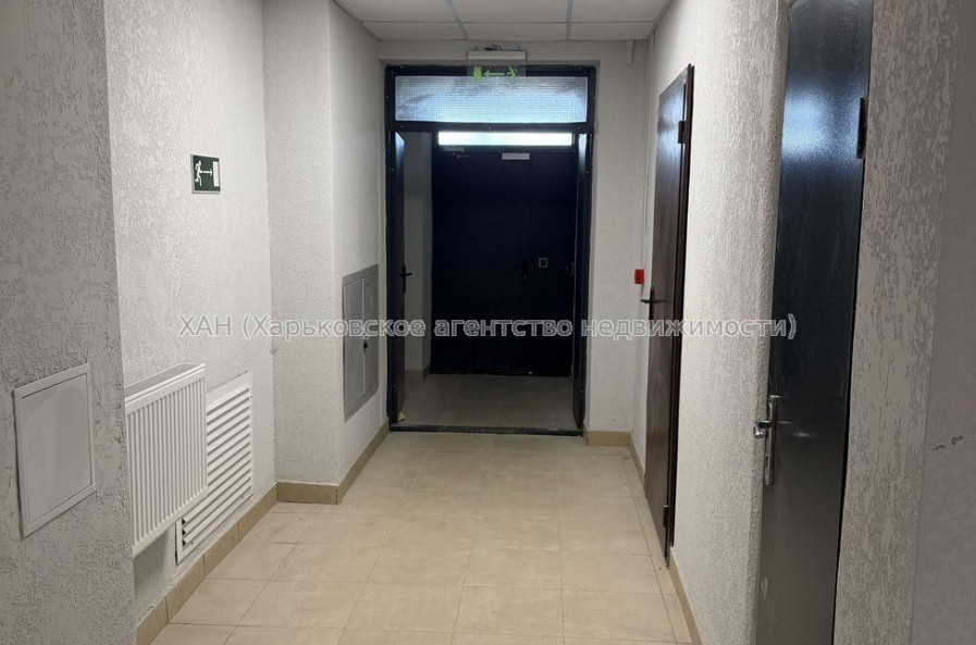 Продам квартиру, Непокоренных ул. , 3  ком., 90 м², без внутренних работ 