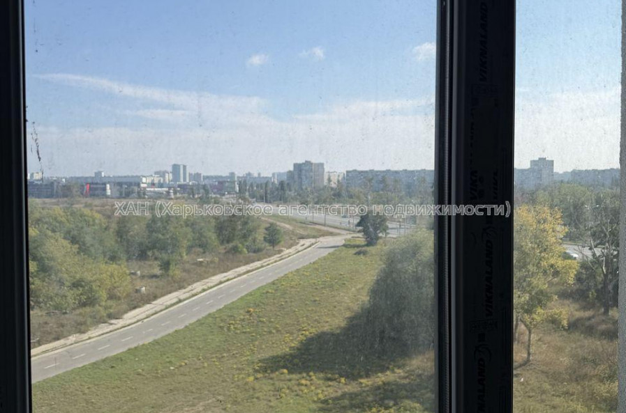 Продам квартиру, Непокоренных ул. , 3  ком., 90 м², без внутренних работ 