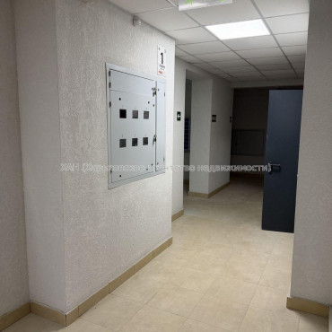 Продам квартиру, Непокоренных ул. , 3  ком., 90 м², без внутренних работ 