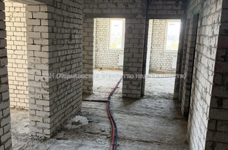 Продам квартиру, Непокоренных ул. , 3  ком., 90 м², без внутренних работ 