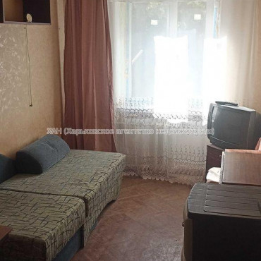 Продам квартиру, Защитников Неба ул. , 1  ком., 12 м², косметический ремонт 