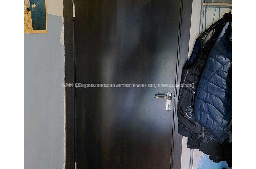 Продам квартиру, Защитников Неба ул. , 1  ком., 12 м², косметический ремонт 