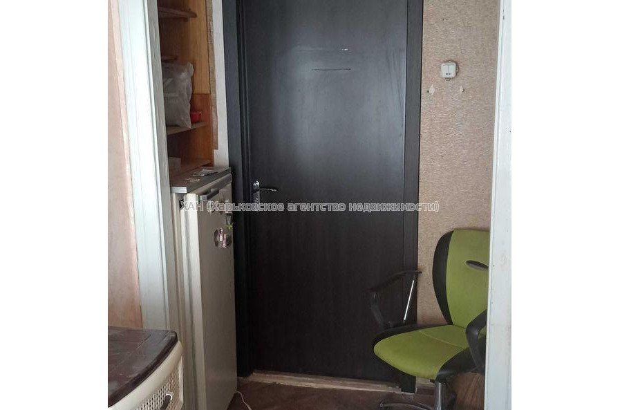 Продам квартиру, Защитников Неба ул. , 1  ком., 12 м², косметический ремонт 