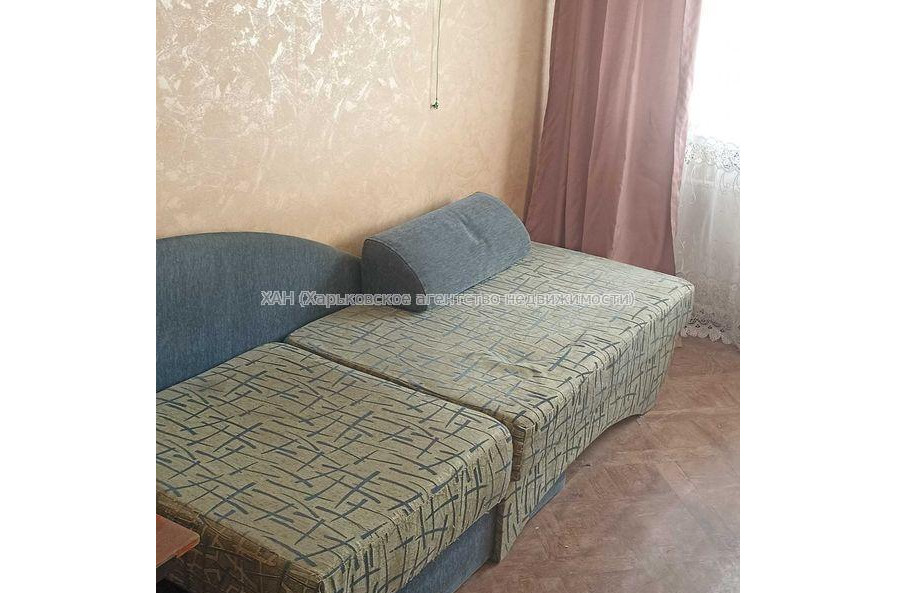 Продам квартиру, Защитников Неба ул. , 1  ком., 12 м², косметический ремонт 