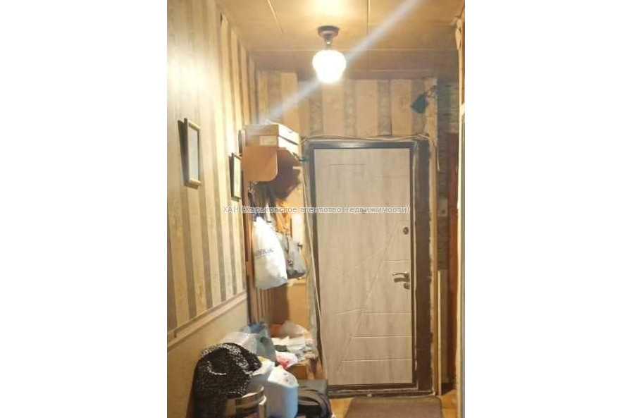 Продам квартиру, Аэрокосмический пр. , 3 кім., 65 м², советский ремонт 