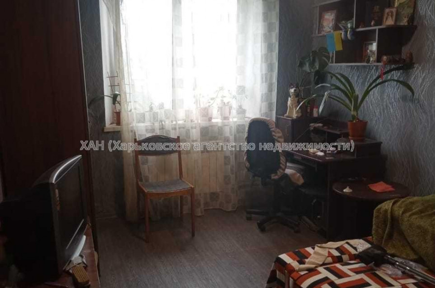 Продам квартиру, Аэрокосмический пр. , 3 кім., 65 м², советский ремонт 