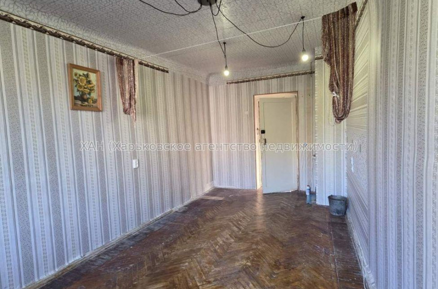 Продам квартиру, 12 Апреля ул. , 2 кім., 27 м², косметический ремонт 