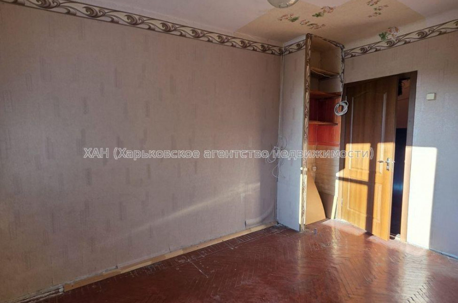 Продам квартиру, 12 Апреля ул. , 2 кім., 27 м², косметический ремонт 