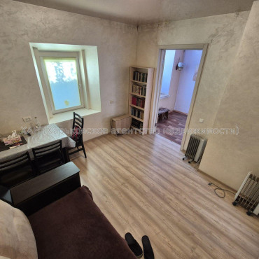 Продам квартиру, Троицкий пер. , 2 кім., 32 м², капитальный ремонт 