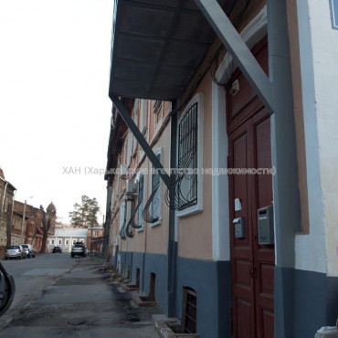 Продам квартиру, Троицкий пер. , 2 кім., 32 м², капитальный ремонт 