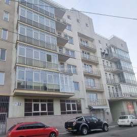 Продам квартиру, Кузнечная ул. , 4  ком., 326.50 м², без отделочных работ