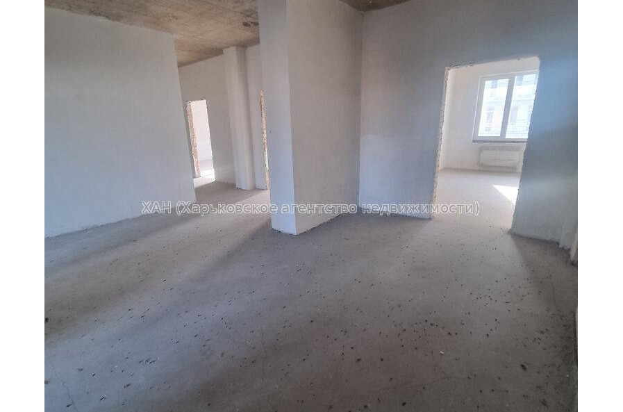 Продам квартиру, Кузнечная ул. , 4  ком., 326.50 м², без отделочных работ 