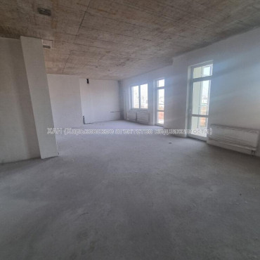 Продам квартиру, Кузнечная ул. , 4  ком., 326.50 м², без отделочных работ 
