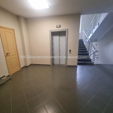 Продам квартиру, Кузнечная ул. , 4  ком., 326.50 м², без отделочных работ 