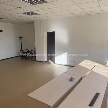 Сдам нежилую недвижимость, офис в офисном центре , 1  ком., 52 м², косметический ремонт 