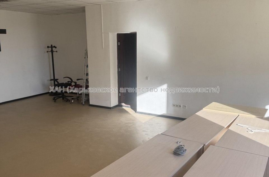 Сдам нежилую недвижимость, офис в офисном центре , 1  ком., 52 м², косметический ремонт 
