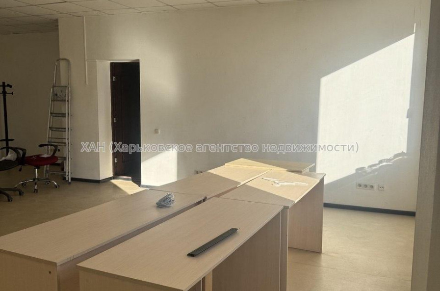 Сдам нежилую недвижимость, офис в офисном центре , 1  ком., 52 м², косметический ремонт 