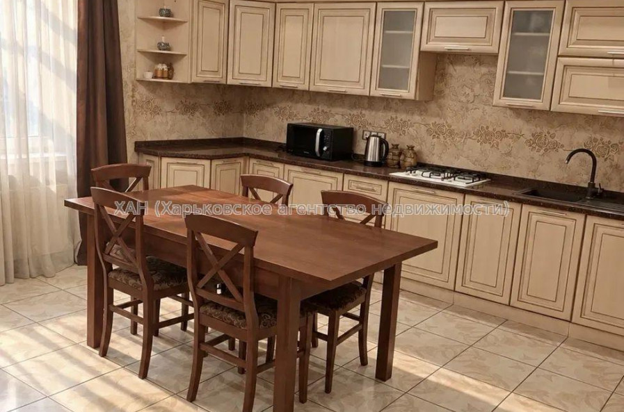 Продам дом, Ново-Баварский просп. , 115 м², 8.50 сот., авторский дизайн 