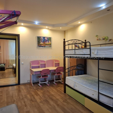 Сдам квартиру, Фесенковский въезд , 3  ком., 65.70 м², капитальный ремонт 