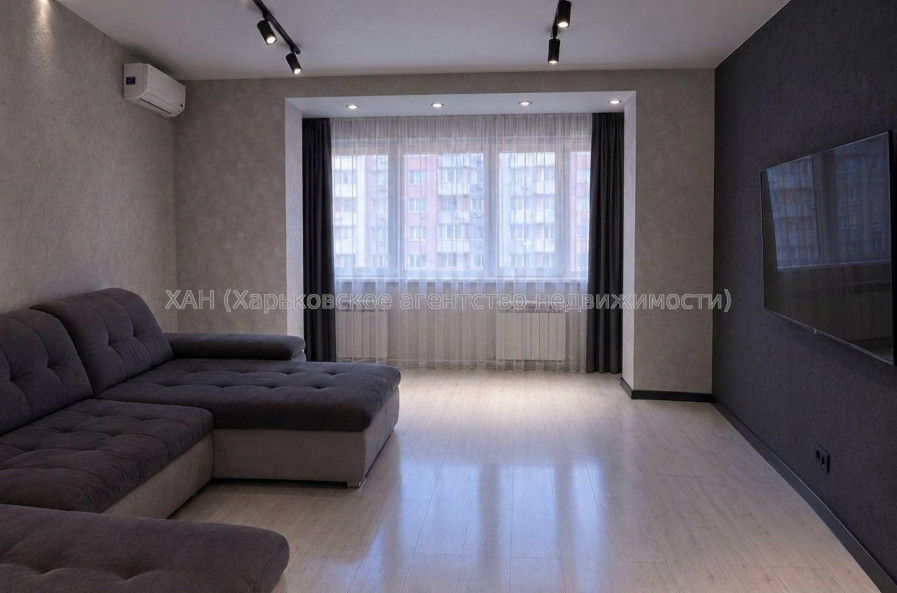 Продам квартиру, Кричевского ул. , 2  ком., 84 м², авторский дизайн 