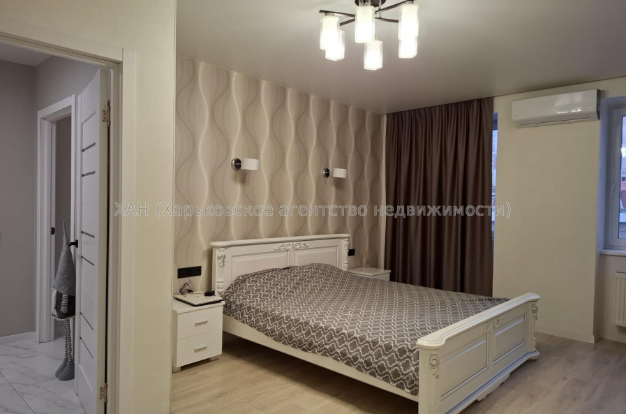 Продам квартиру, Заливная ул. , 1 кім., 42.30 м², евроремонт 