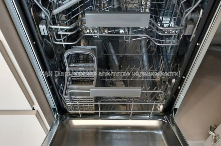 Продам квартиру, Заливная ул. , 1 кім., 42.30 м², евроремонт 
