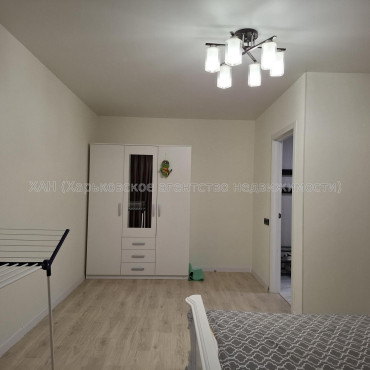 Продам квартиру, Заливная ул. , 1 кім., 42.30 м², евроремонт 