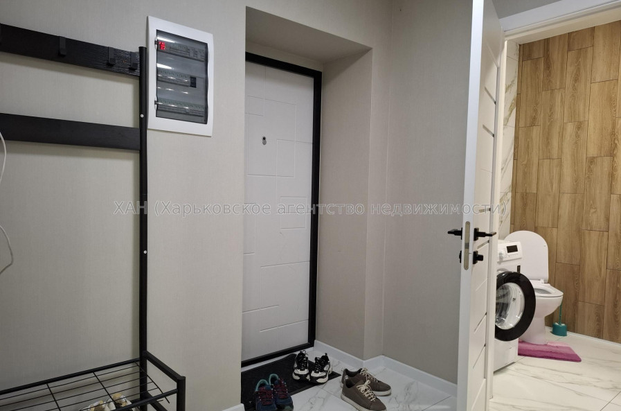 Продам квартиру, Заливная ул. , 1 кім., 42.30 м², евроремонт 