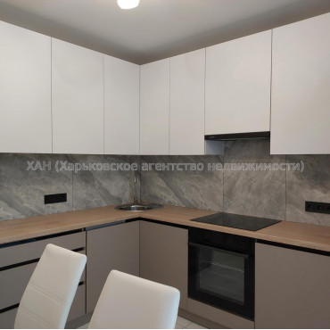 Продам квартиру, Заливная ул. , 1 кім., 42.30 м², евроремонт 