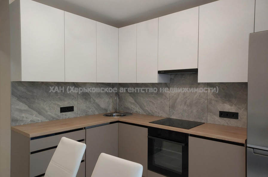 Продам квартиру, Заливная ул. , 1 кім., 42.30 м², евроремонт 