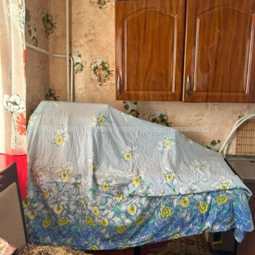 Продам квартиру, 2  ком., 53 м², косметический ремонт 