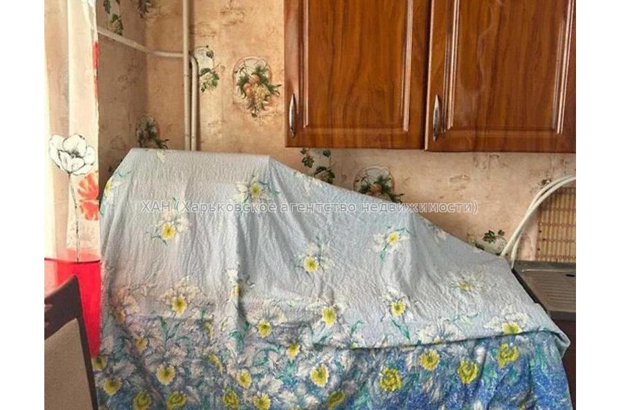 Продам квартиру, 2  ком., 53 м², косметический ремонт 