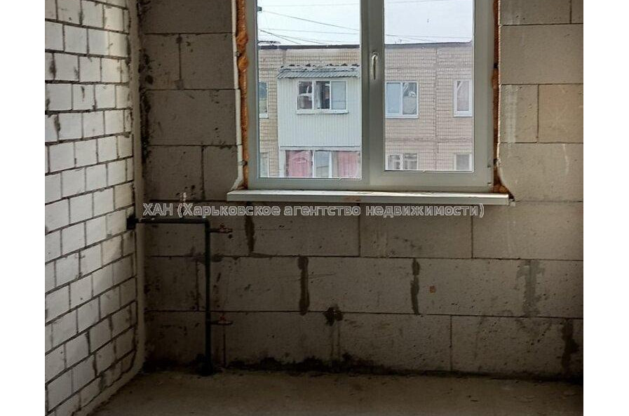 Продам квартиру, Каденюка ул. , 3  ком., 60 м², без внутренних работ 