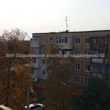 Продам квартиру, Каденюка ул. , 3  ком., 60 м², без внутренних работ 