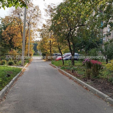 Продам квартиру, Каденюка ул. , 3  ком., 60 м², без внутренних работ 