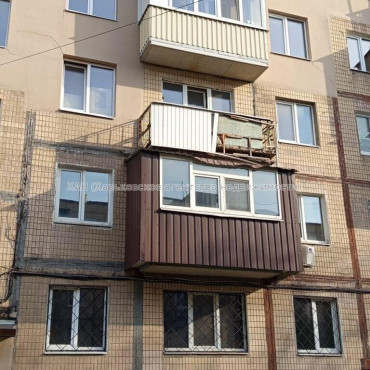 Продам квартиру, Каденюка ул. , 3  ком., 60 м², без внутренних работ 