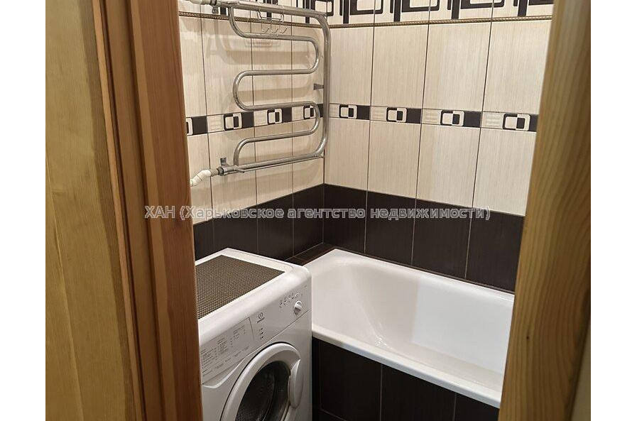 Продам квартиру, Библика ул. , 2  ком., 51.80 м², косметический ремонт 