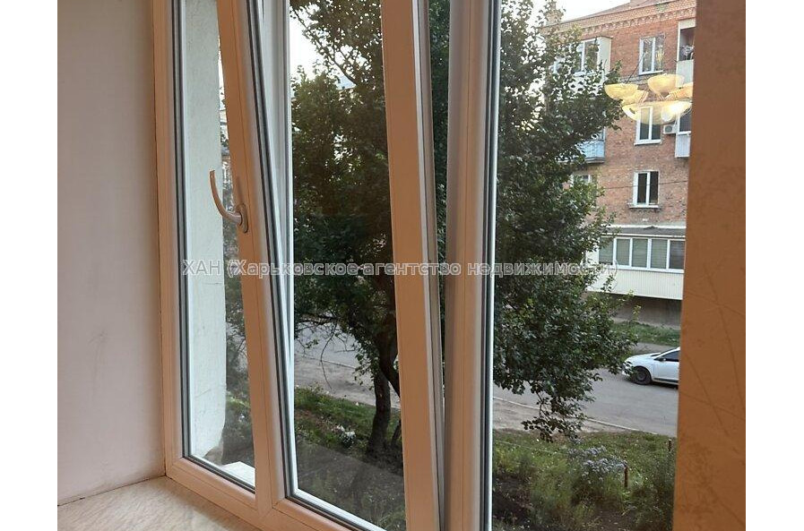 Продам квартиру, Библика ул. , 2  ком., 51.80 м², косметический ремонт 