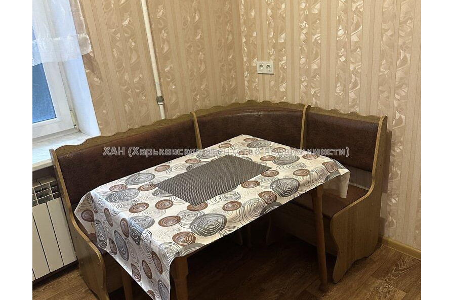 Продам квартиру, Библика ул. , 2  ком., 51.80 м², косметический ремонт 