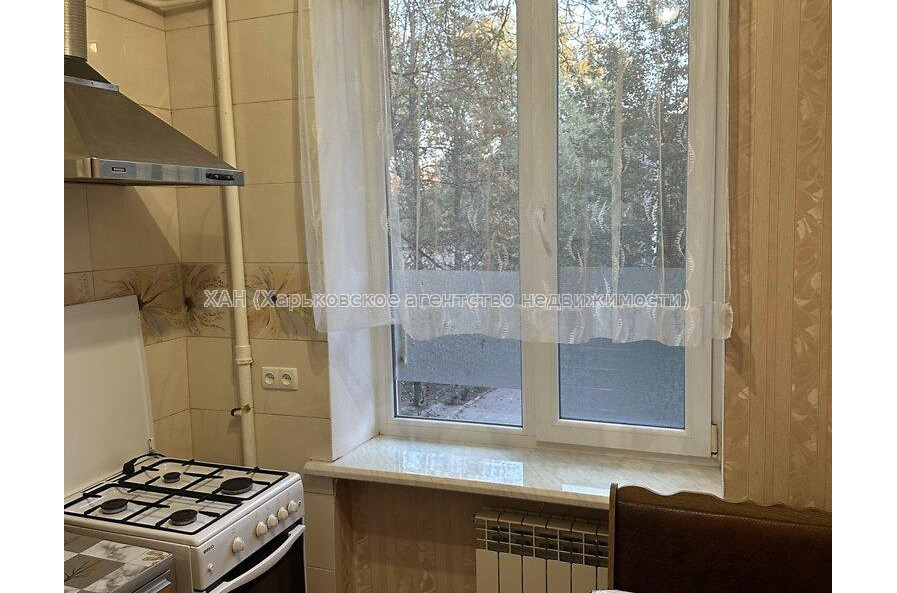 Продам квартиру, Библика ул. , 2  ком., 51.80 м², косметический ремонт 