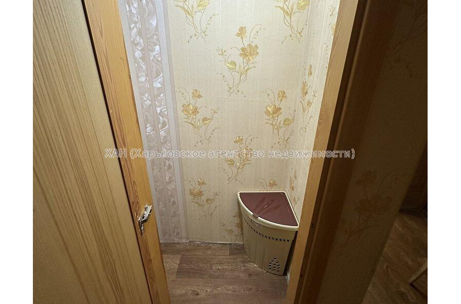 Продам квартиру, Библика ул. , 2  ком., 51.80 м², косметический ремонт 
