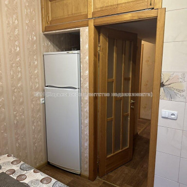 Продам квартиру, Библика ул. , 2  ком., 51.80 м², косметический ремонт 