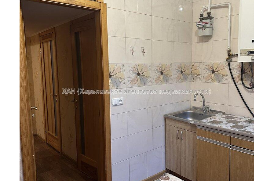Продам квартиру, Библика ул. , 2  ком., 51.80 м², косметический ремонт 