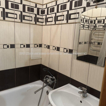 Продам квартиру, Библика ул. , 2  ком., 51.80 м², косметический ремонт 