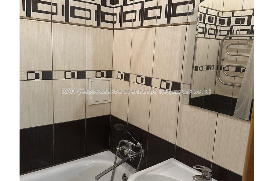 Продам квартиру, Библика ул. , 2  ком., 51.80 м², косметический ремонт 