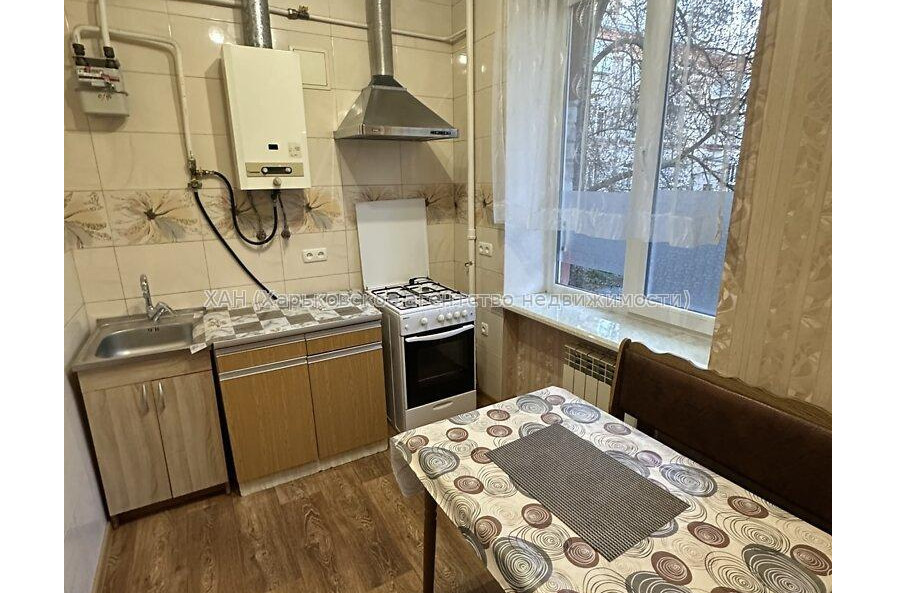 Продам квартиру, Библика ул. , 2  ком., 51.80 м², косметический ремонт 